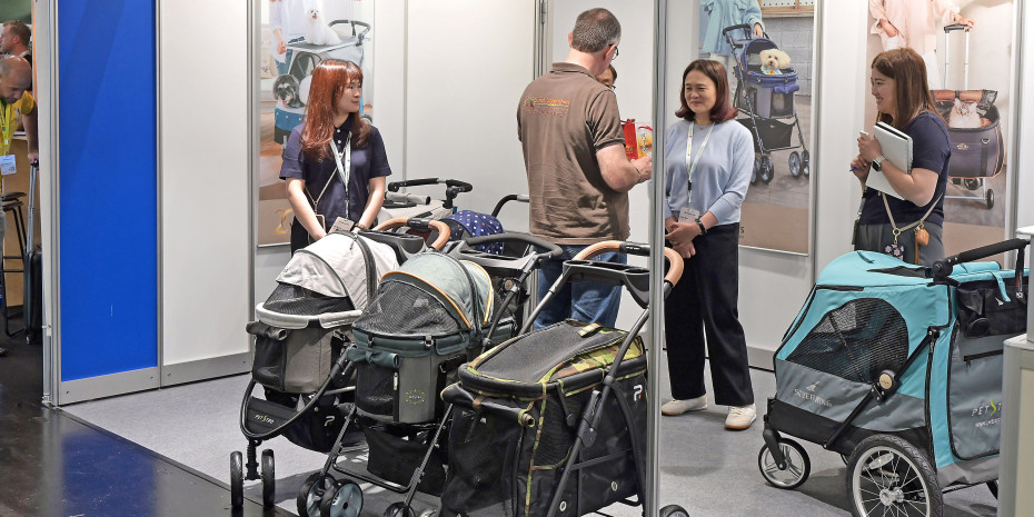 In China and South Korea, the number of pet strollers is constantly increasing. There was also a great deal of interest in them at Interzoo.