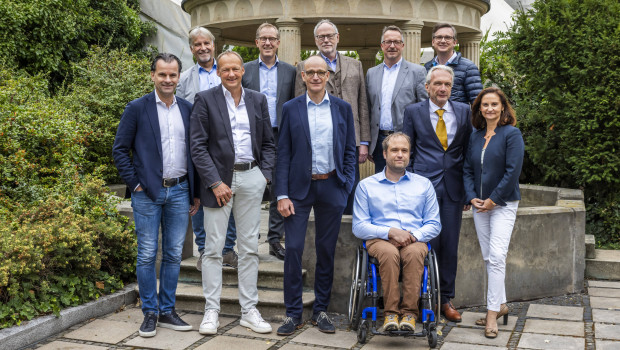 The IVH Board and Advisory Board (from left): Alexander Gerards, Thomas Neumann, Dirk Wellen, Dr Jürgen Wigger, Georg Müller, Dr Gerd Großheider, Felix Vos, Dr Thomas Brenten, Roland Böhme, Jannis Seemann, Carmen Borsche. Not in the picture is Christoph Hubo.