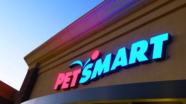 PetSmart secures capital from Apollo Funds