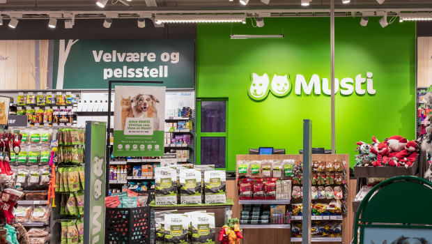 Musti offers a wide, curated assortment of pet products in the Nordics.