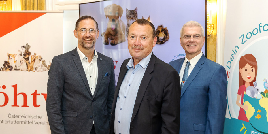 (From left) ÖHTV managing director Bernd Berghofer, ÖHTV president Hermann Habe and Andreas Popper, chairmanof the Austrian Pet Supplies Trade, presented the results of the latest survey on the Austrian pet population.